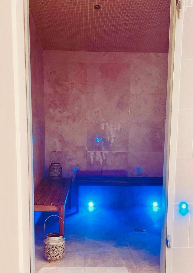 Jacuzzi Love Room Париж Екстериор снимка